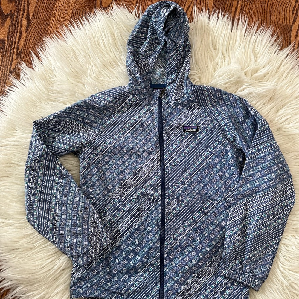Patagonia lightweight hooded rain full zip jacket girls size Large
